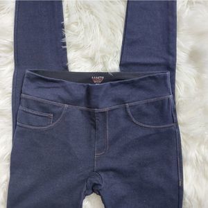Assets by Spanx  jean leggings